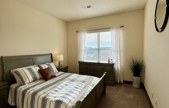 2 beds, 2 baths, 1,200 sqft, $1,425, Unit 20SOA12