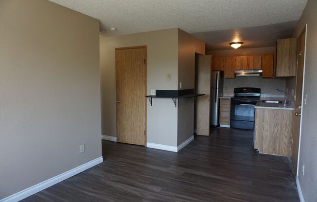 3 beds, 2 baths, 643 sqft, $2,450, Unit A303