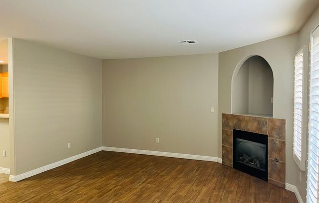 1435 sq ft,  3 BEDROOM, 2 1/2 BATH, 2 CAR GARAGE TOWNHOME IN GATED COMMUNITY