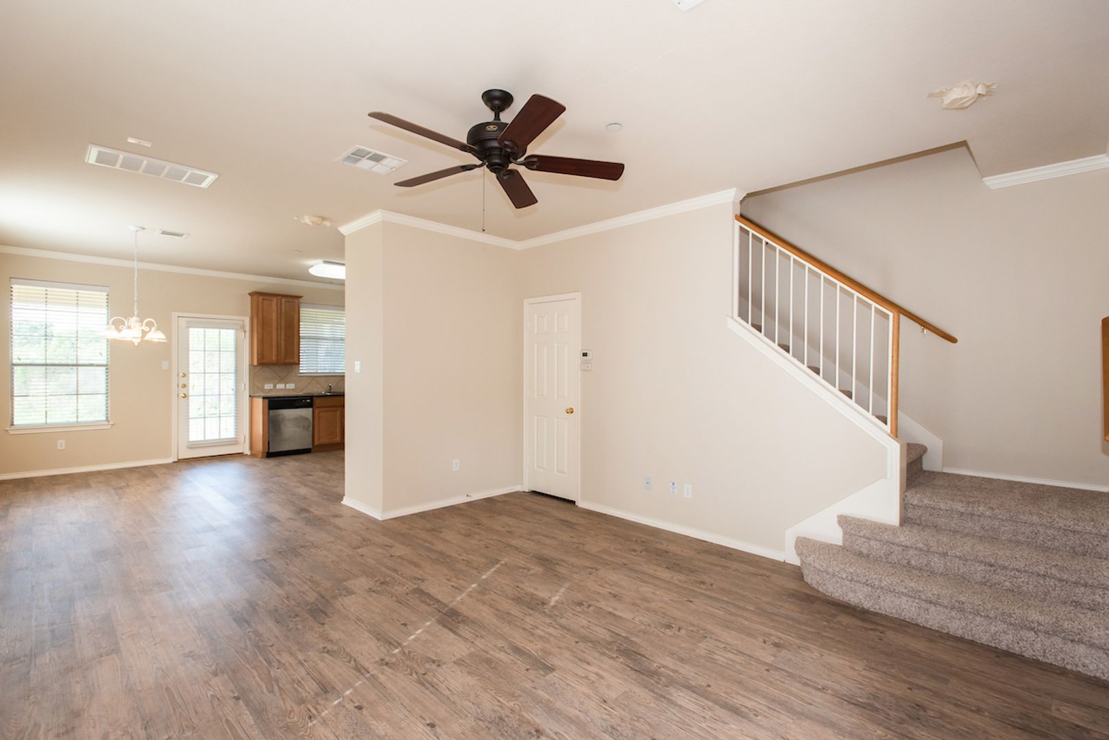 South Austin End Unit Condo - Move In Ready!