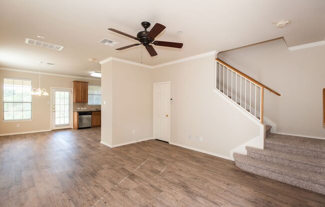 South Austin End Unit Condo - Move In Ready!
