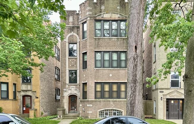 2619 GREENLEAF