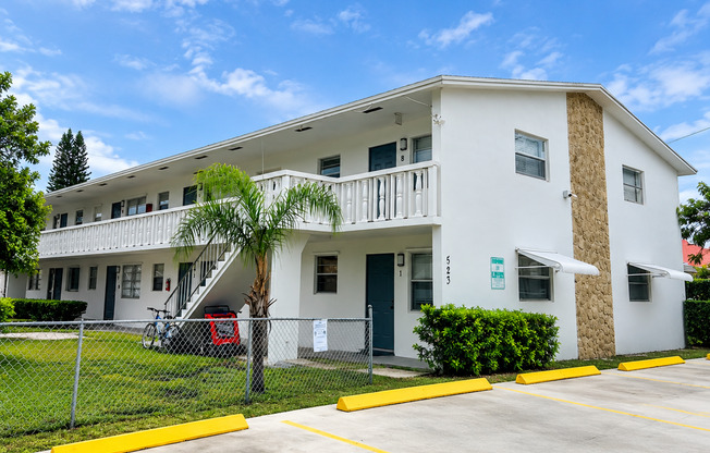 523 S K St Lake Worth, FL 33460