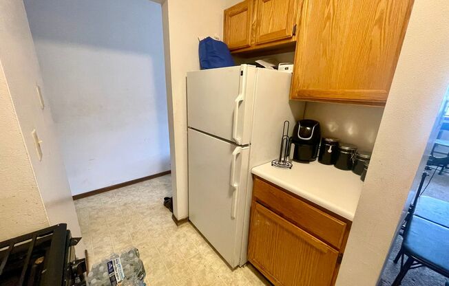 1 bed, 1 bath, $1,095, Unit 304