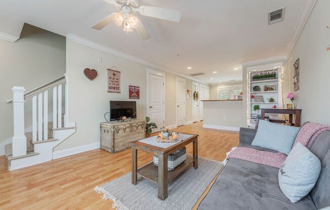 2 beds, 2 baths, $1,550, Unit # 1727