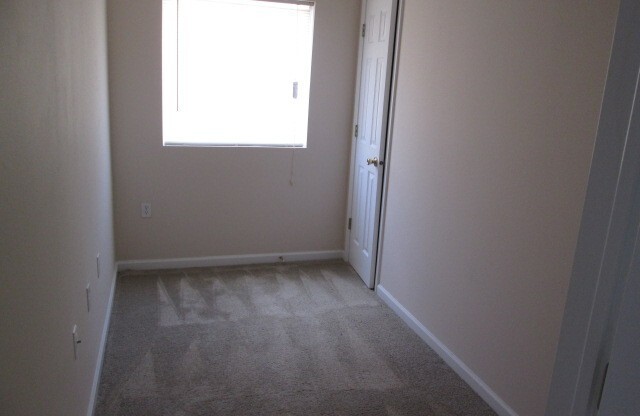 1 bed, 1 bath, 982 sqft, $1,182, Unit 14-207