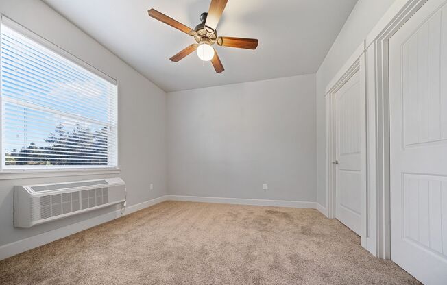 2 beds, 2 baths, 948 sqft, $1,975, Unit 301-75