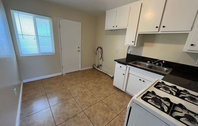 2 beds, 1 bath, $1,224, Unit 6A