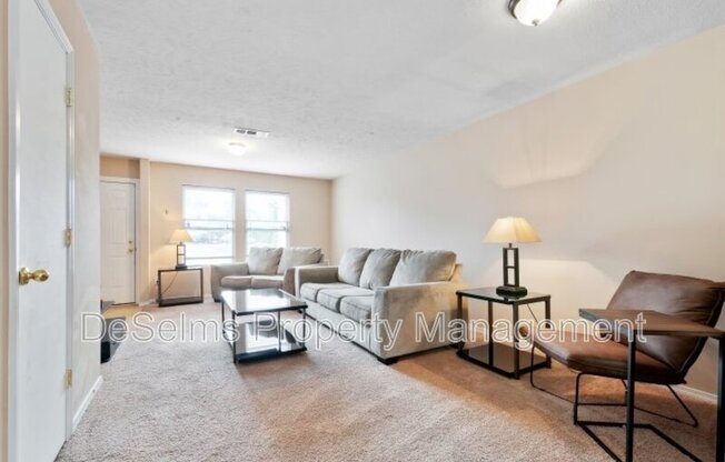 1204 PARKSTONE LN