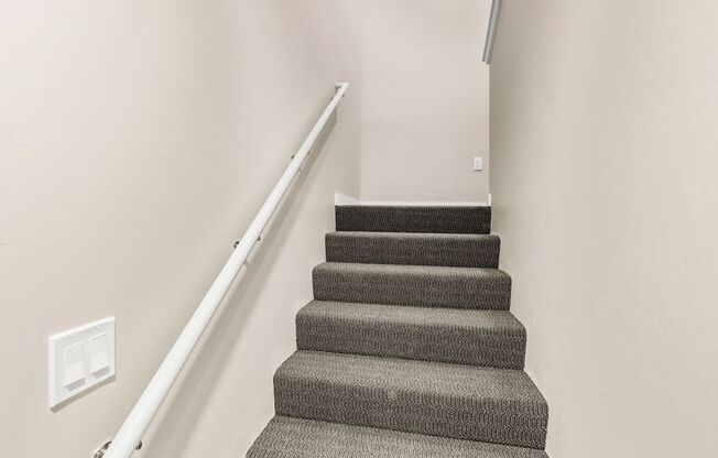 2 beds, 1 bath, 1,233 sqft, $1,699.99, Unit 198-03