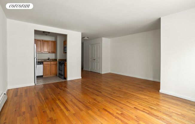 124 E 118 ST