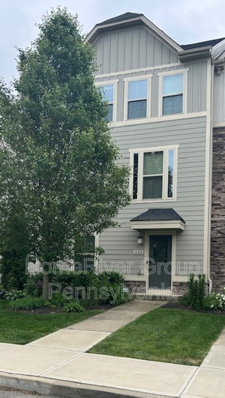 426 FAIRMONT DR