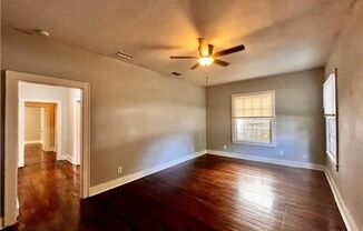 4 beds, 1 bath, $1,300