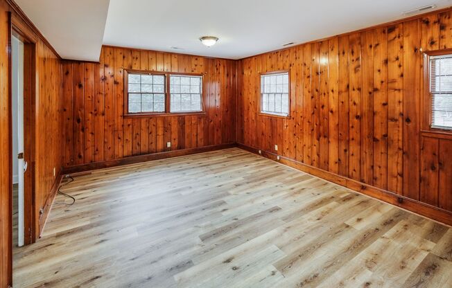 4 beds, 2.5 baths, $2,450