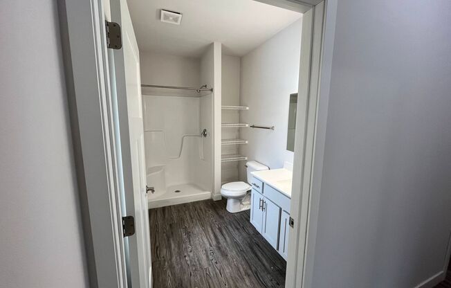 3 beds, 2 baths, 1,448 sqft, $2,095, Unit Lime 428