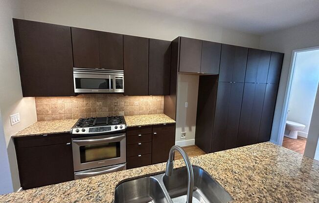 3 beds, 3.5 baths, 2,391 sqft, $3,200, Unit UNIT#15