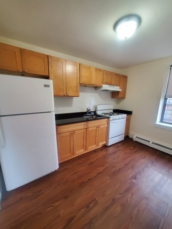 1 bed, 1 bath, 600 sqft, $2,200, Unit 41