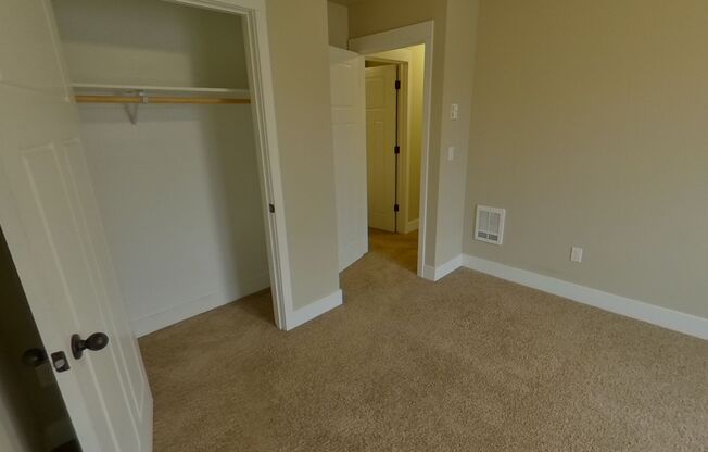 3 beds, 2.5 baths, $2,250, Unit 2