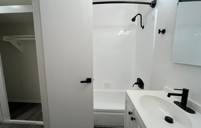 Studio, 1 bath, 615 sqft, $1,898, Unit 131