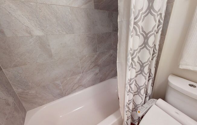 1 bed, 1.5 baths, 650 sqft, $1,375, Unit 208