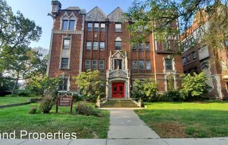 9829 Lake Ave - Edgewater