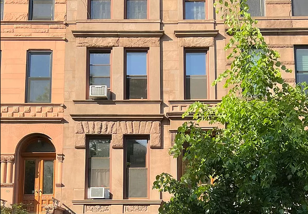 651 10 ST