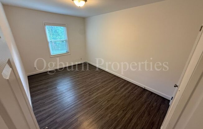 605014 - 233 N. SUNSET DRIVE