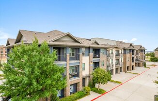 Ovation at Lewisville Apartment Homes