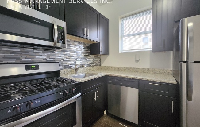 1941 West 21st Place