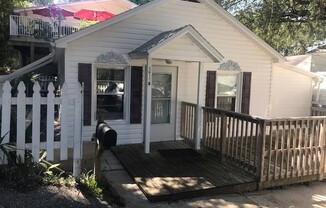 Cozy Duplex, Close to Downtown and Massalina Bayou! *Water/Sewage & Garbage Included!!*