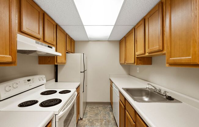 2 beds, 1 bath, 900 sqft, $1,049, Unit 108 D