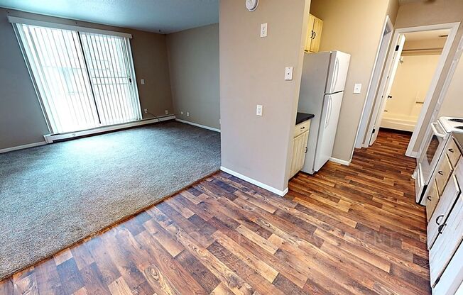 1 BEDROOM, NEAR DOWNTOWN SIOUX FALLS, EASY ACCESS TO INTERSTATE, CLOSE TO AREA SHOPPING!