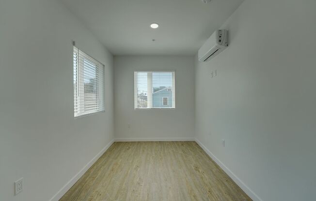 1 bed, 1 bath, 390 sqft, $2,195, Unit 105