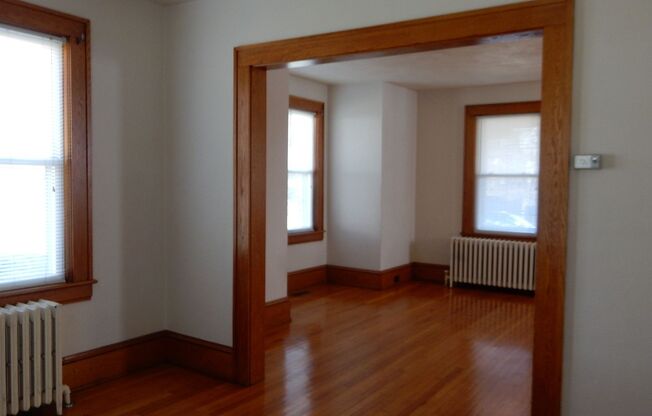 3 beds, 1 bath, $1,650