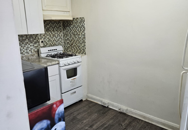 1310 DARTMOUTH AVE