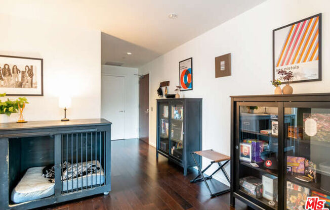 1 bed, 1.5 baths, 1,240 sqft, $3,500, Unit 404