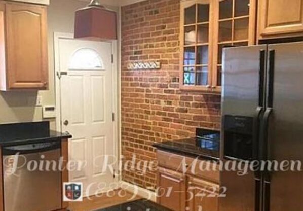 111 N ROSE ST