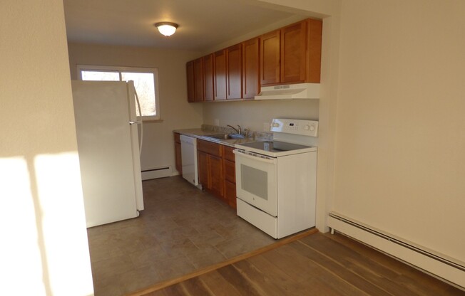 $0 DEPOSIT OPTION!!! OLDE TOWN ARVADA, RARE 3 BED, FIRST FLOOR, STORAGE INCLUDED!