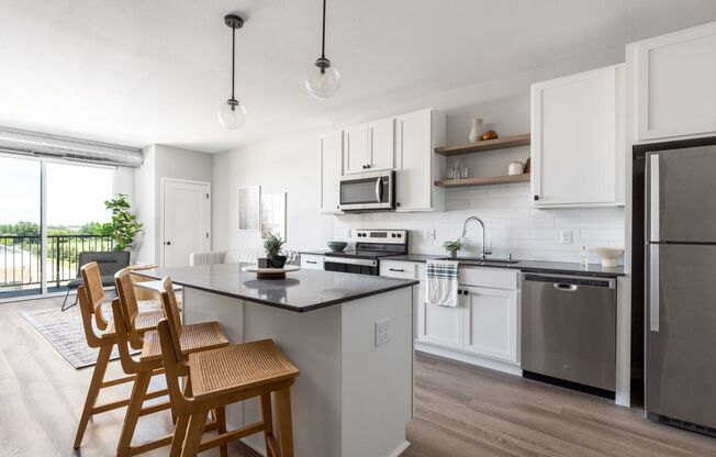 1 bed, 1 bath, 748 sqft, $1,695, Unit 215