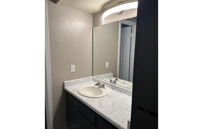 1 bed, 1 bath, 720 sqft, $1,099