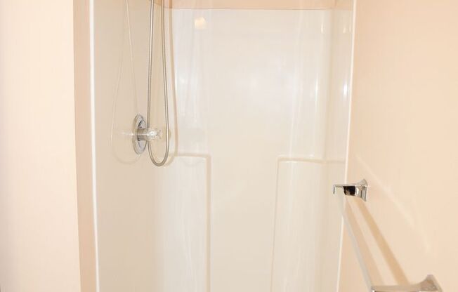 2 beds, 2 baths, $1,775, Unit # 232