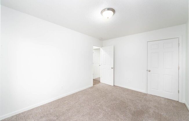2 beds, 1 bath, 825 sqft, $1,325, Unit 13