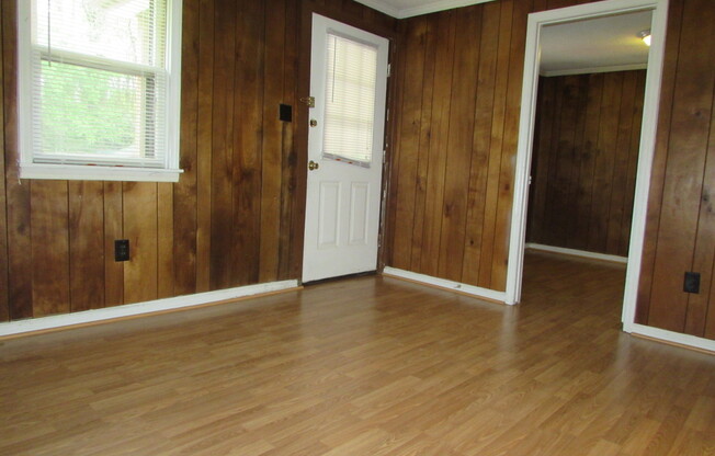Delightful 1 Bed/1 Bath Home - Quiet Street - Outside Storage Building - Mooresville Graded School District