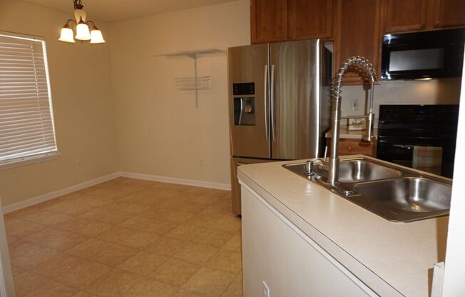 3 beds, 2 baths, $1,750