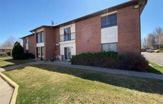 Florence @ 26th Ave 2 Bed | 1 bath - Central AC + In Unit Laundry