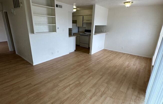 1 bed, 1 bath, 660 sqft, $1,315, Unit OPA-333