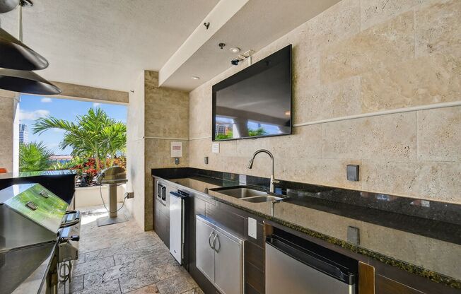 1 bed, 1 bath, 755 sqft, $2,550, Unit #426