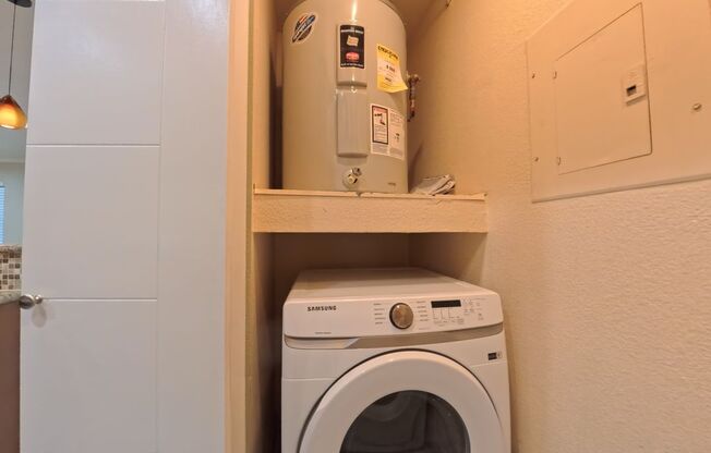 2 beds, 2 baths, $1,695, Unit # 1061