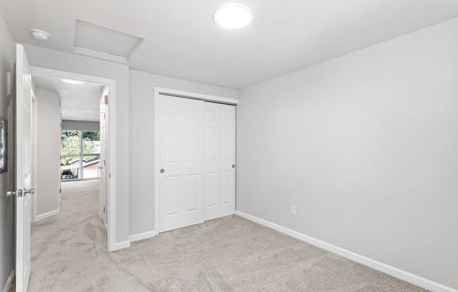 2 beds, 1 bath, 830 sqft, $2,300, Unit A102