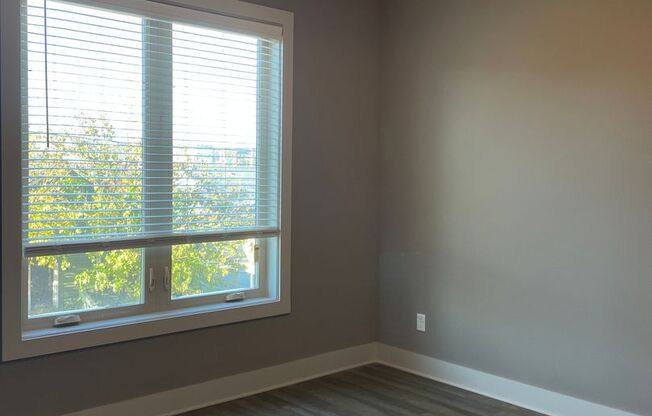 1 bed, 1 bath, 708 sqft, $865, Unit 213